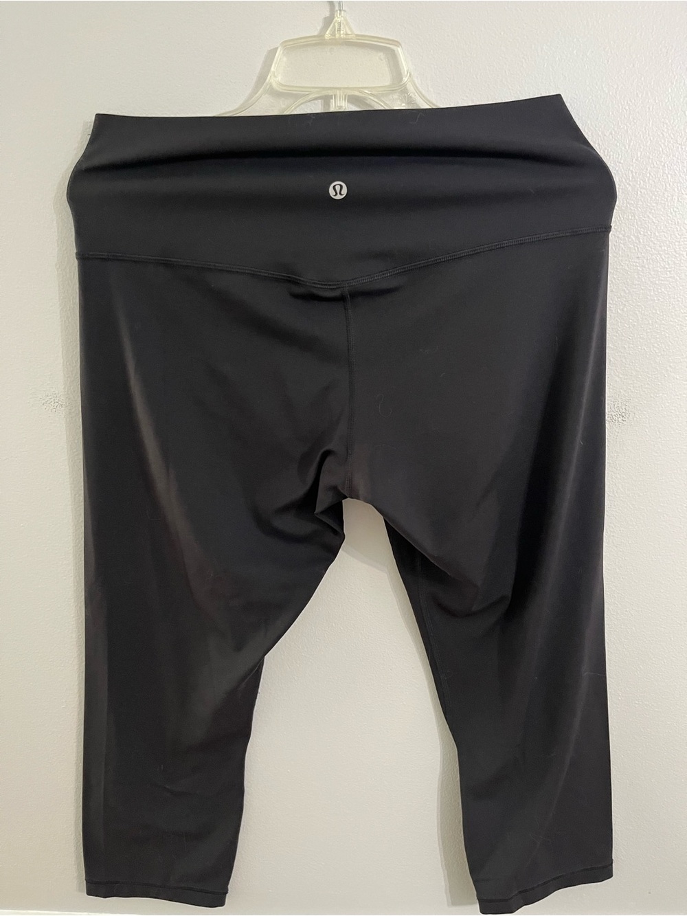 lululemon ' Black capri Leggings - Picture 5 of 6